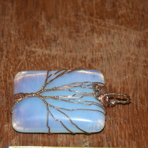 3/$15 ✨ Wrapped blue rectangular pendant | Jewelry - Picture 2 of 3